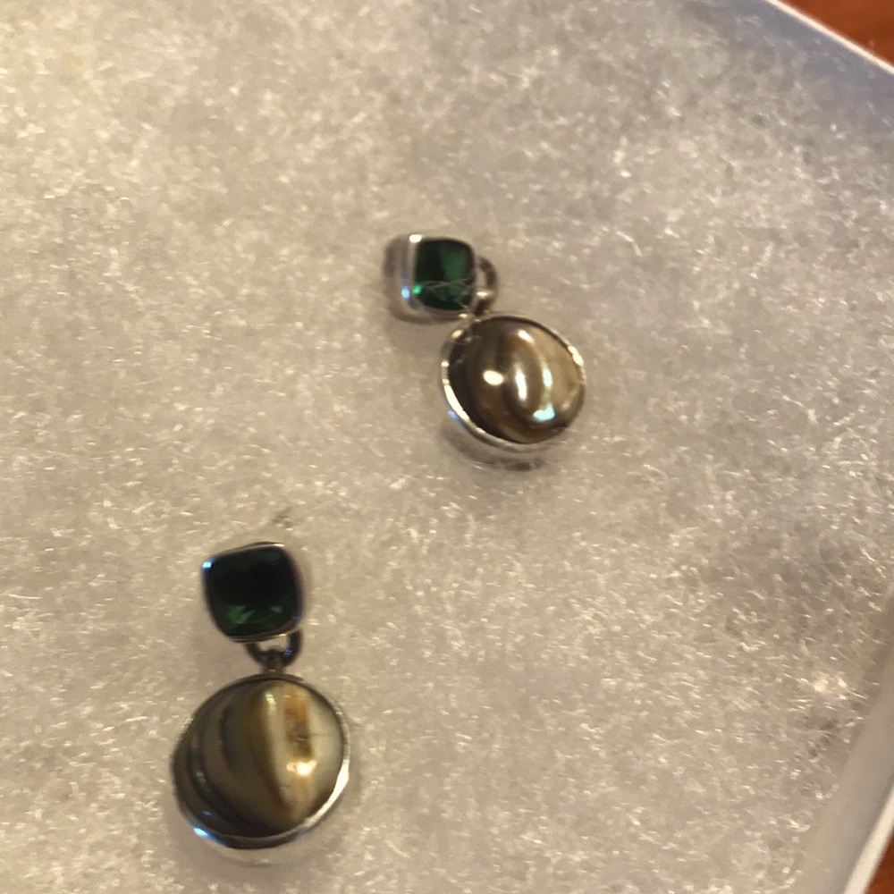 Abalone stone with green stones earrings (925)